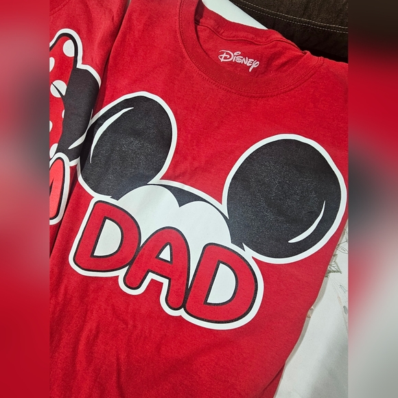 . Disney Minnie Mouse Mom And Dad red Tee shirt. 100% cotton - Picture 2 of 10